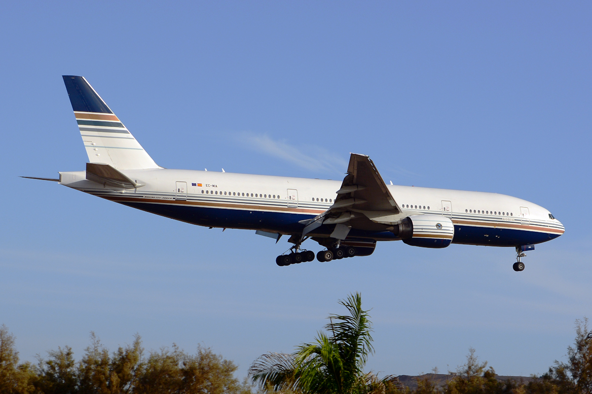 EC-MIA (28685) 2002 Boeing 777-28E(ER)