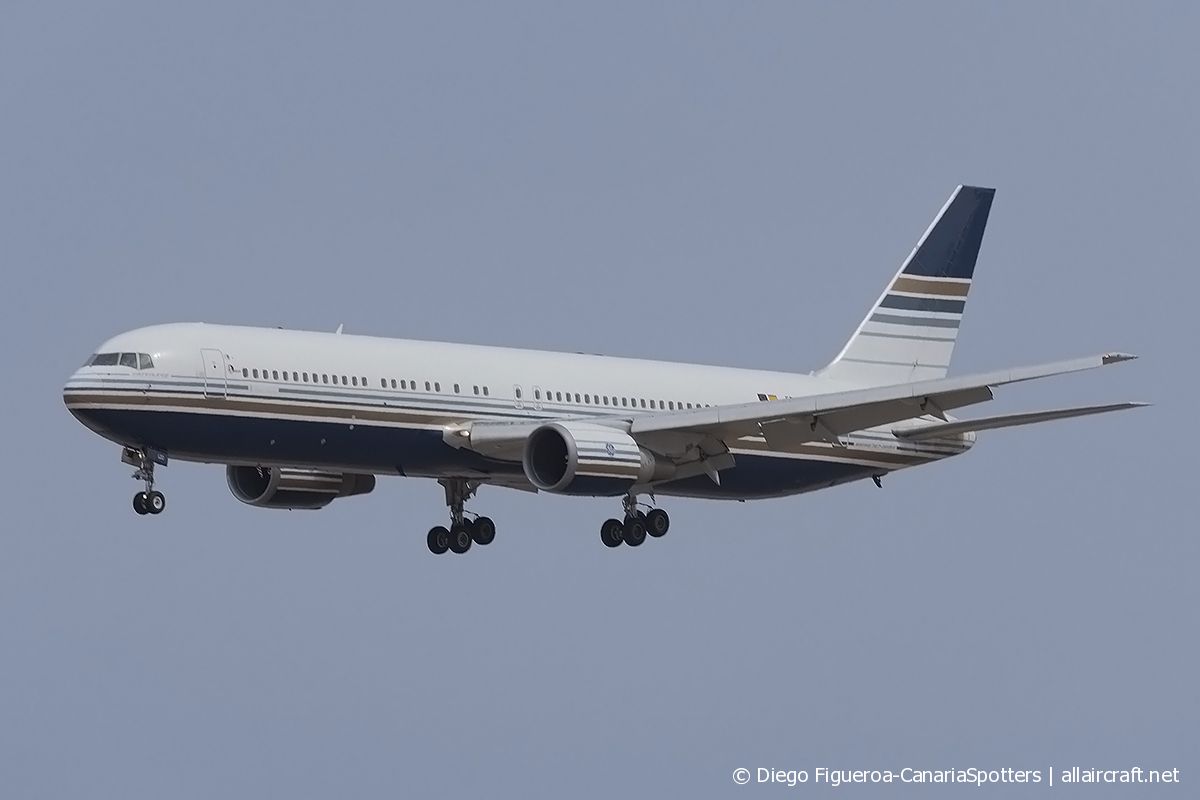 EC-LZO (27902) 1995 Boeing 767-35D(ER)