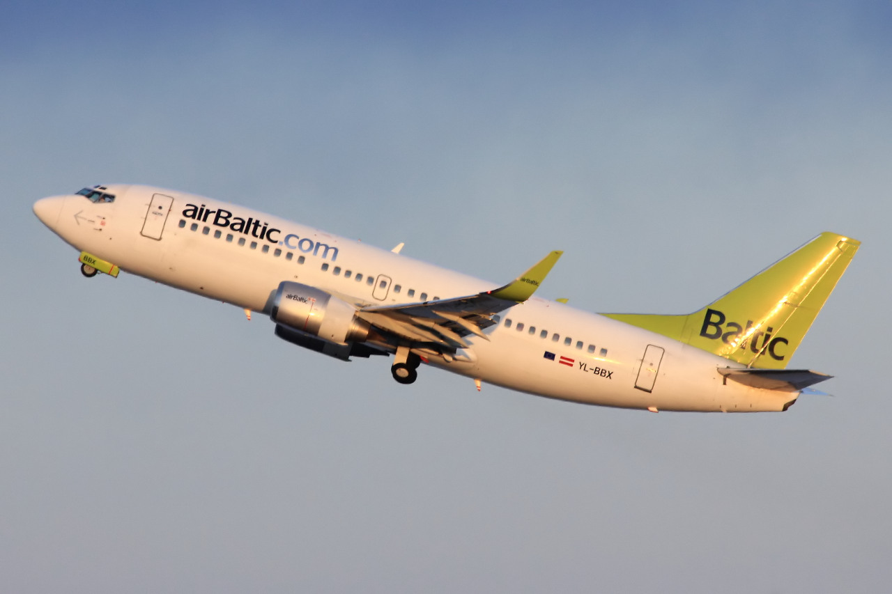 YL-BBX · Boeing 737-36Q · (OSL / ENGM)
