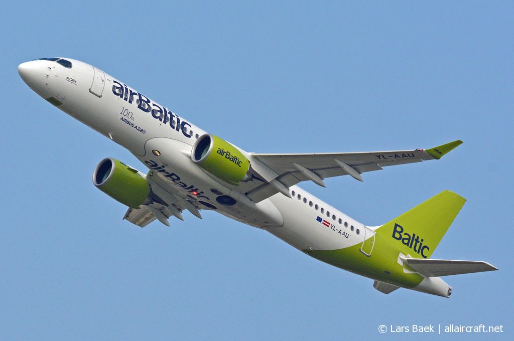 YL-AAU · Airbus A220-300 · (CPH / EKCH)