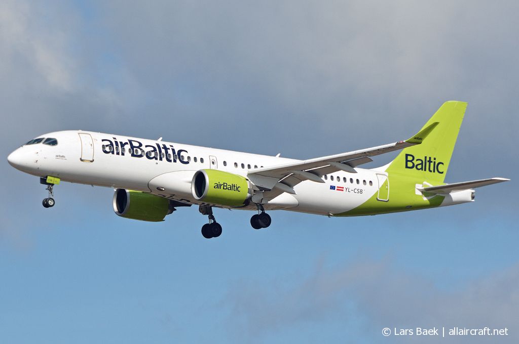 YL-CSB (55004) 2016 Bombardier CSeries CS300