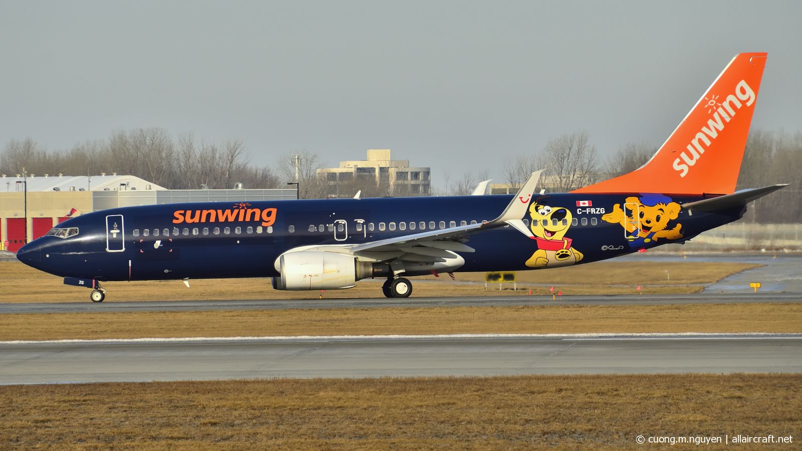 C-FRZG · Boeing 737-8K5(WL) · (YUL / CYUL)