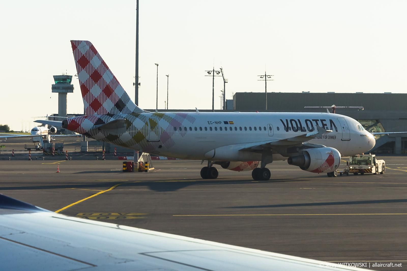EC-NHP (2870) 2006 Airbus A319-111