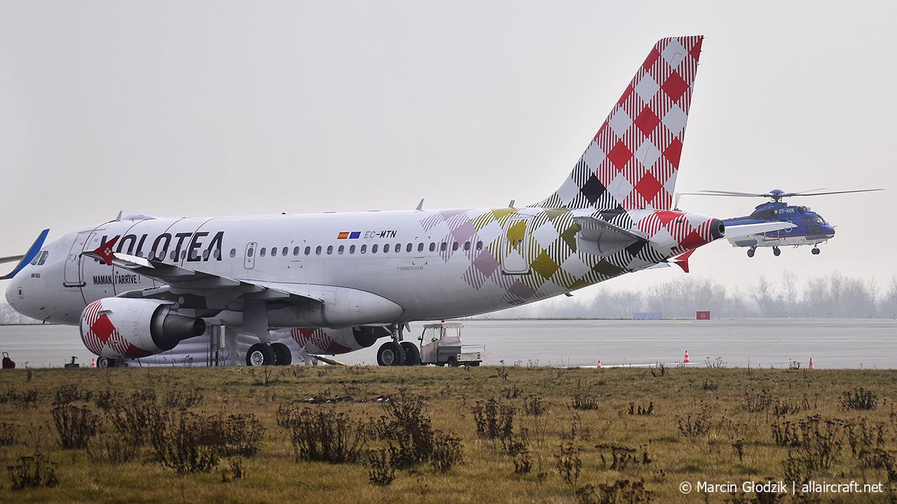 EC-MTN (2113) 2004 Airbus A319-112