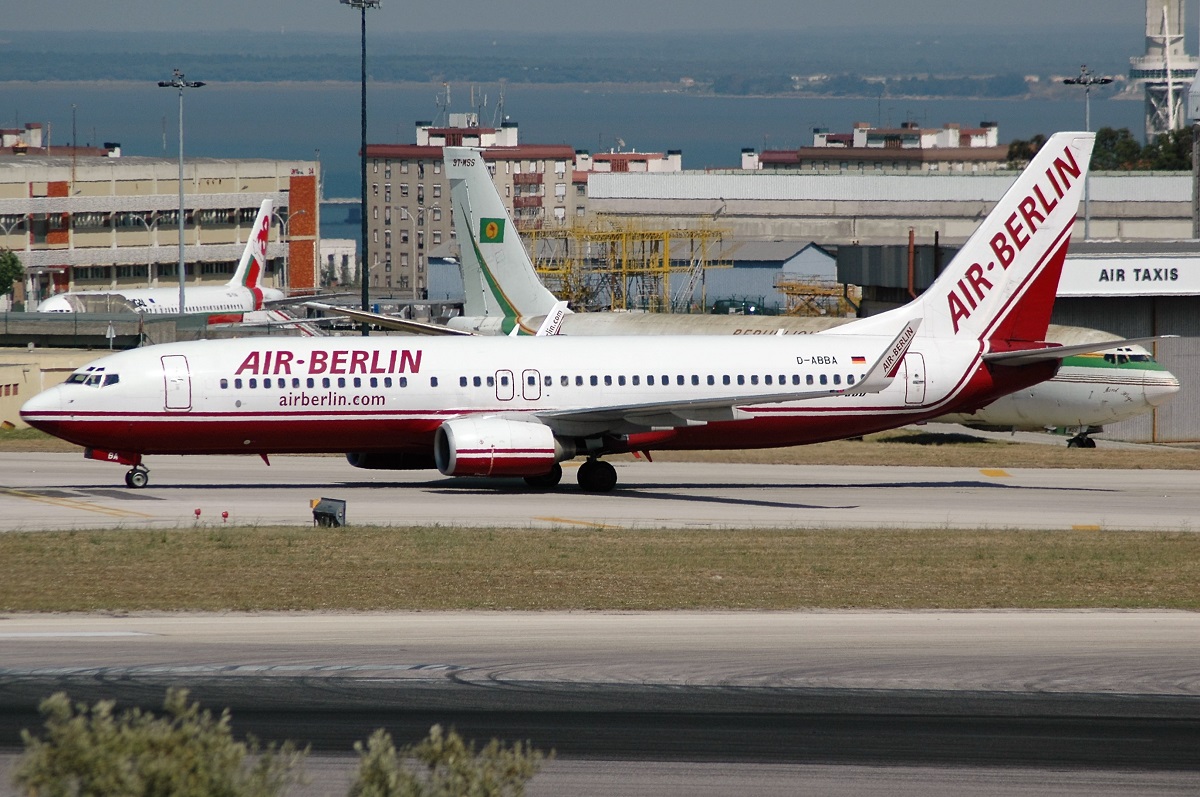 D-ABBA (30570) 2001 Boeing 737-86J(WL)