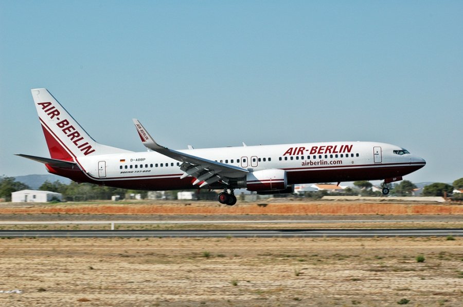 D-ABBP · Boeing 737-86J(WL) · (FAO / LPFR)