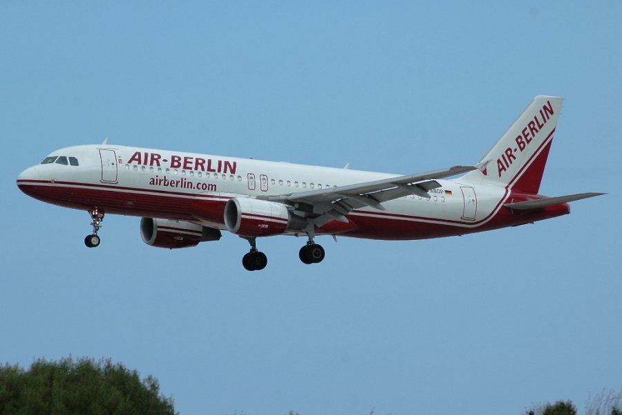 D-ABDP · Airbus A320-212 · (MAH / LEMH)
