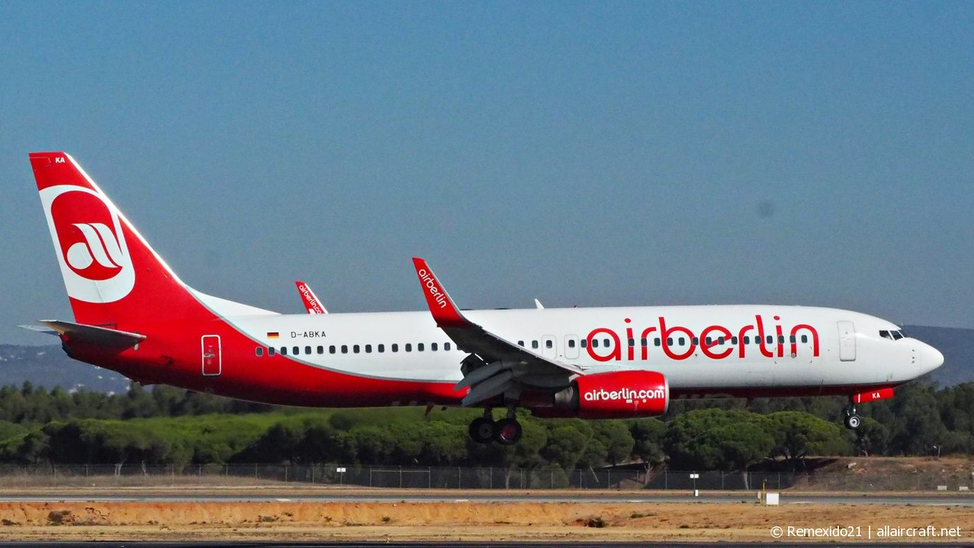 D-ABKA · Boeing 737-82R(WL) · (FAO / LPFR)