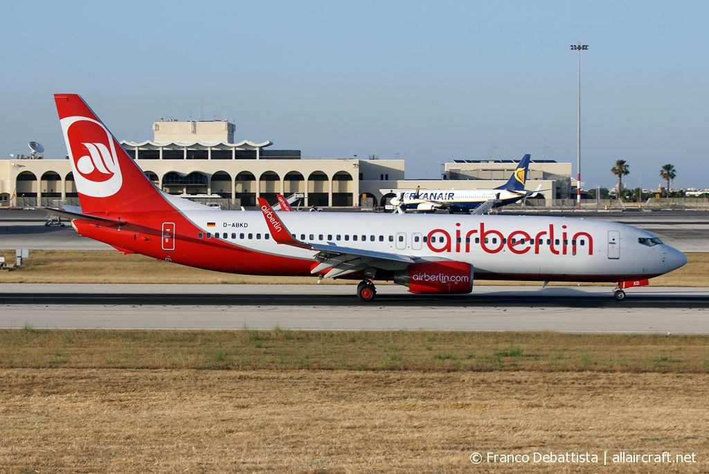 D-ABKD · Boeing 737-86J(WL) · (MLA / LMML)