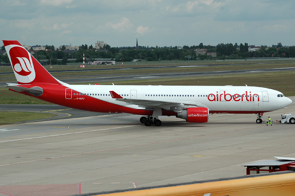 D-ALPJ · Airbus A330-223 · (TXL / EDDT)