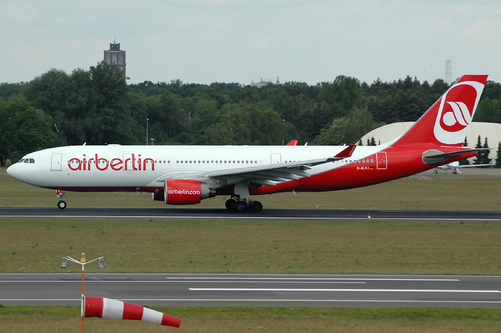 D-ALPJ · Airbus A330-223 · (TXL / EDDT)