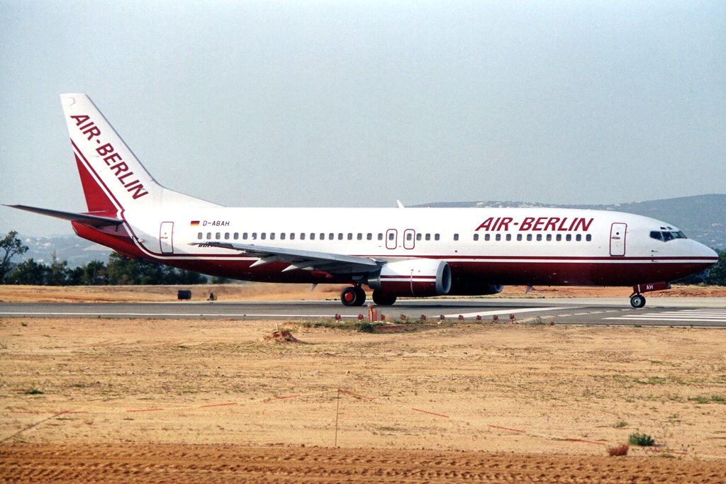 D-ABAH · Boeing 737-46J · (FAO / LPFR)
