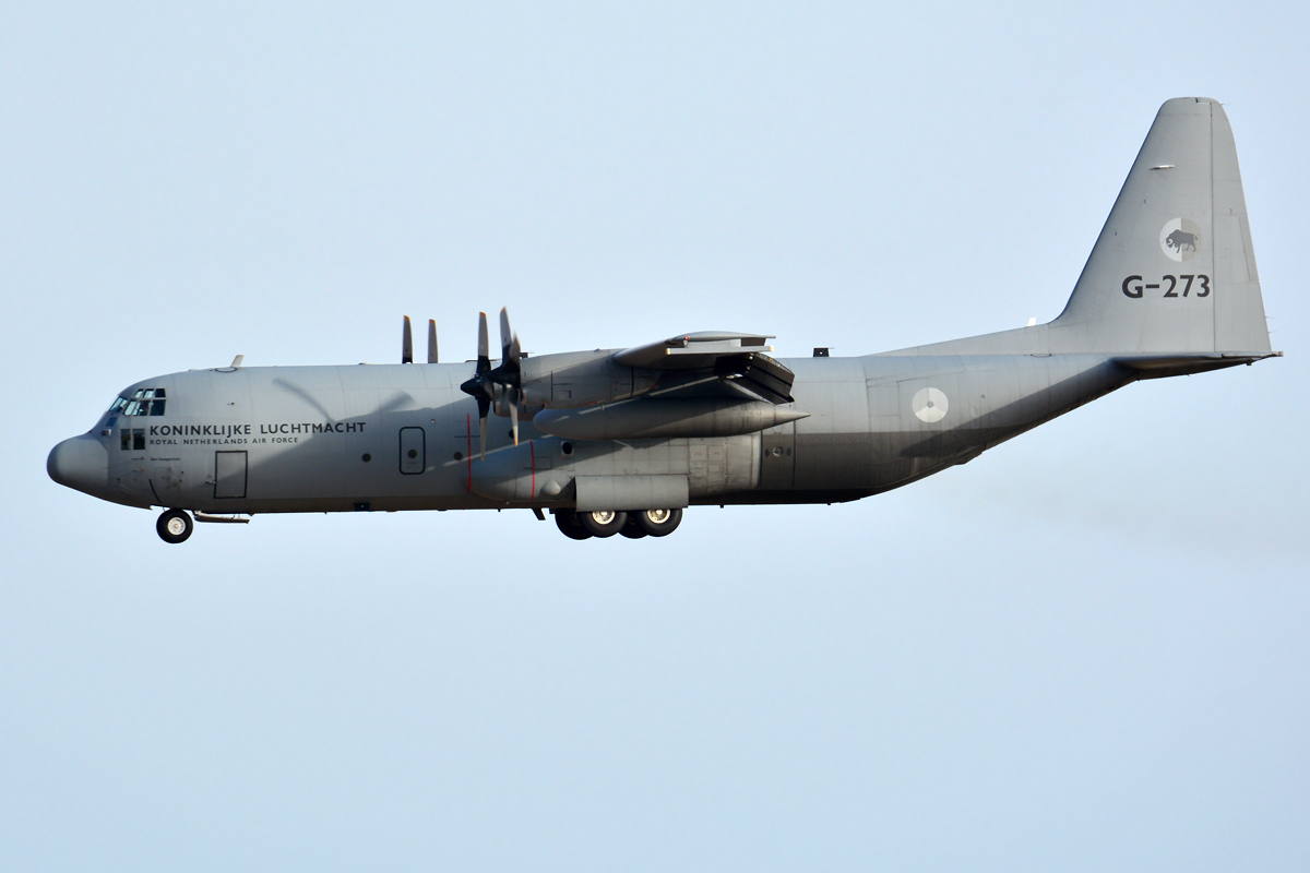 G-273 (382-5273) 1993 Lockheed C-130H-30 Hercules