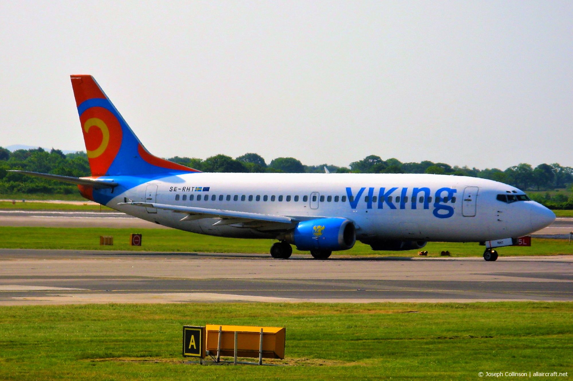 SE-RHT · Boeing 737-3Q8 · (MAN / EGCC)