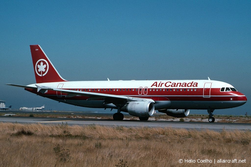 C-FKPO (311) 1992 Airbus A320-211