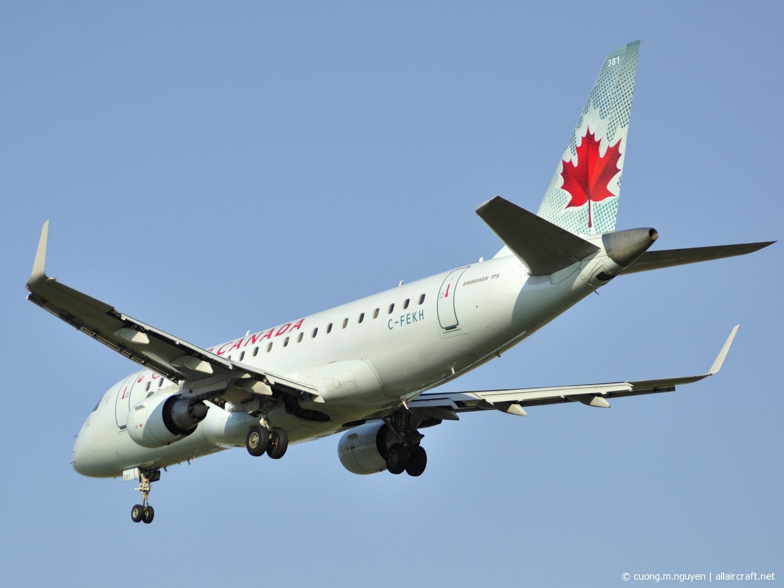 C-FEKH · Embraer 170-200SU · (YUL / CYUL)