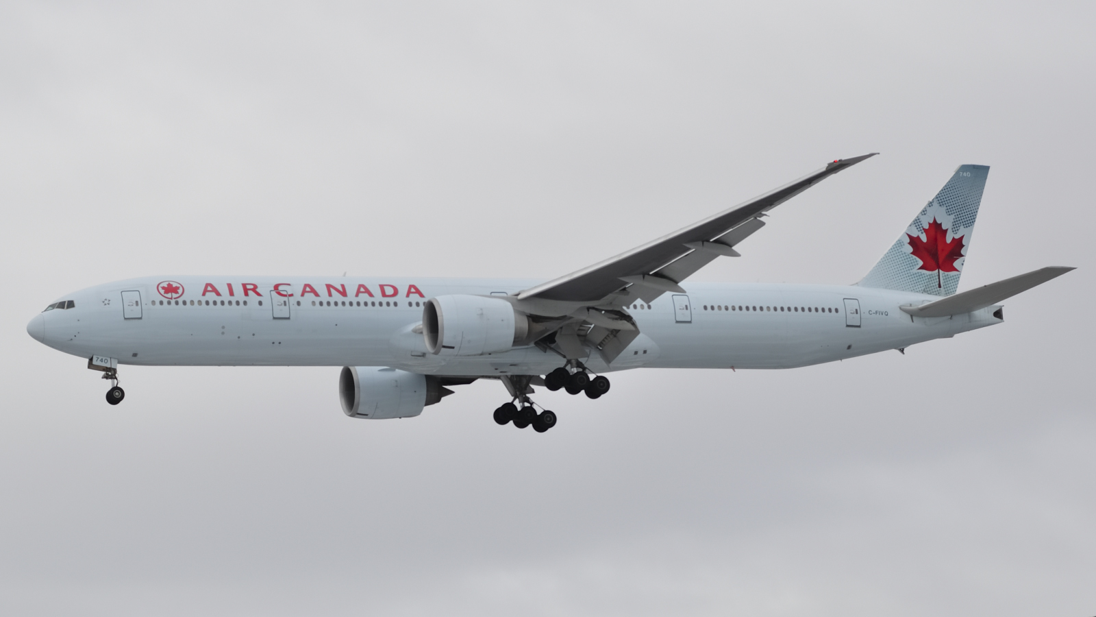 C-FIVQ · Boeing 777-333/ER · (YUL / CYUL)