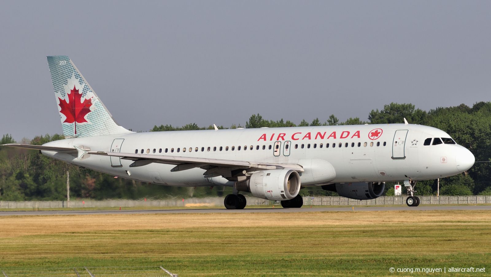 C-FDST (127) 1990 Airbus A320-211