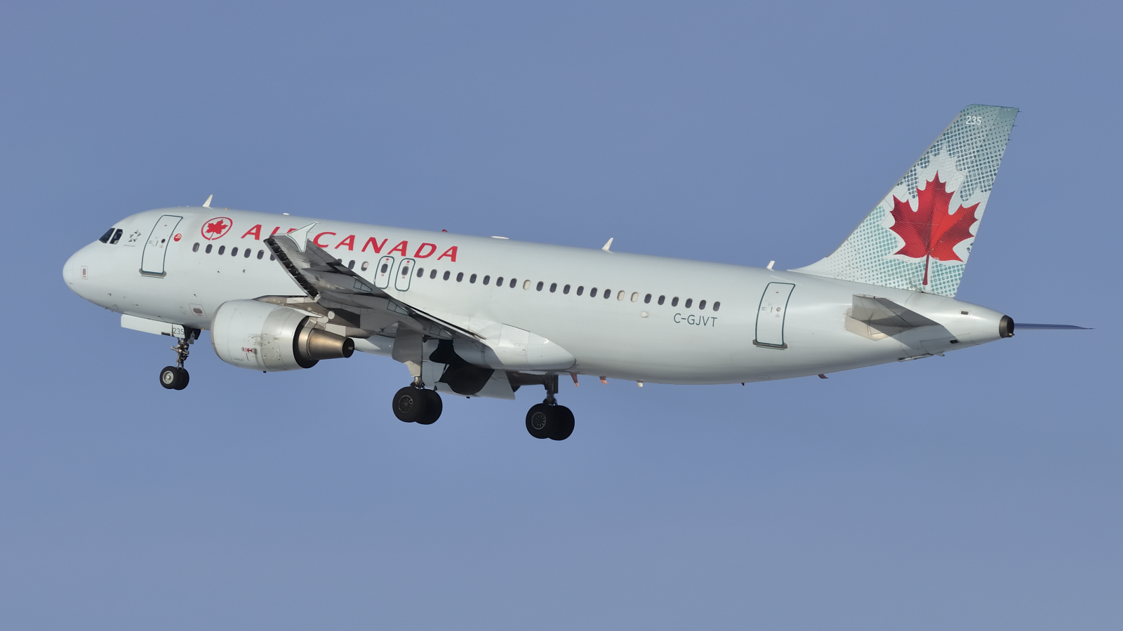 C-GJVT · Airbus A320-211 · (YUL / CYUL)