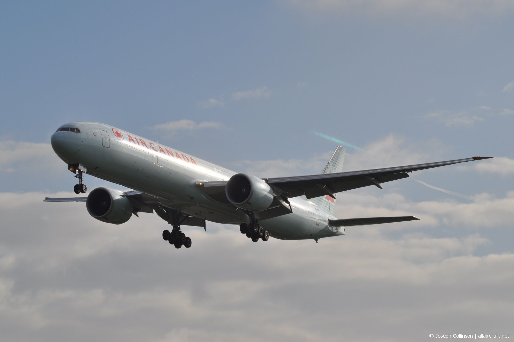 C-FIUL · Boeing 777-333/ER · (LHR / EGLL)