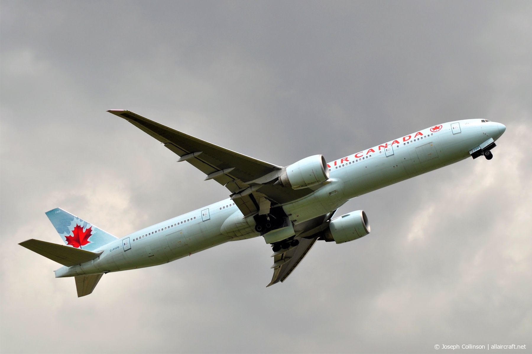 C-FIVQ (35240) 2008 Boeing 777-333(ER)