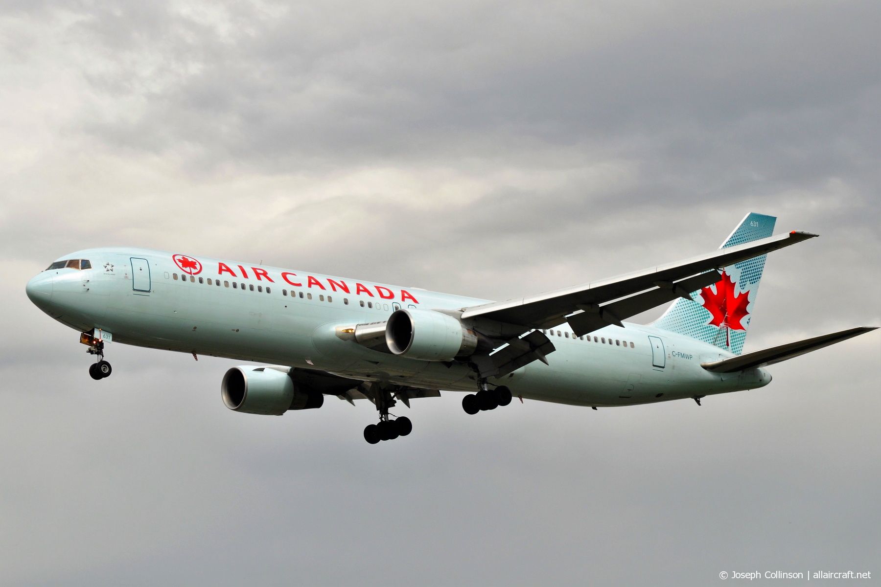 C-FMWP (25583) 1993 Boeing 767-333(ER)