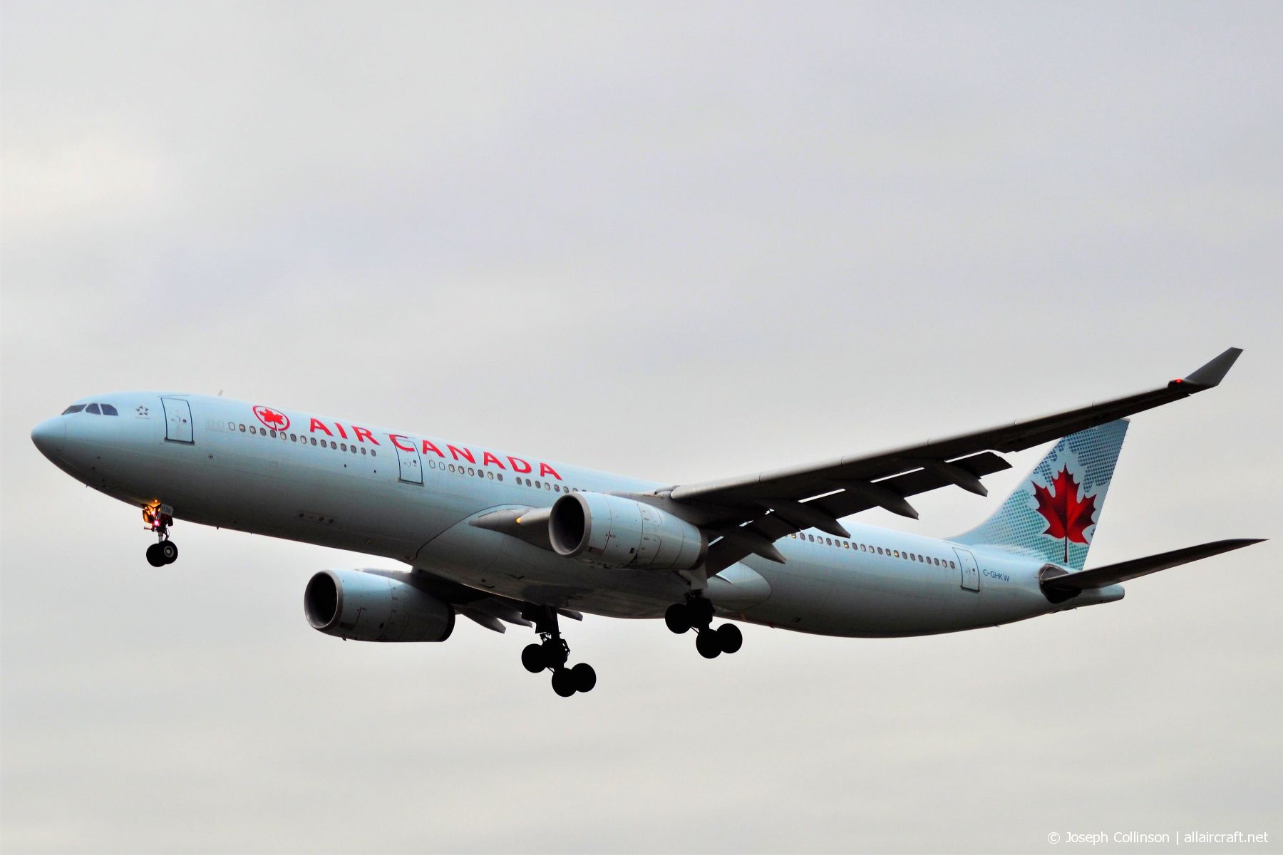 C-GHKW (408) 2001 Airbus A330-343