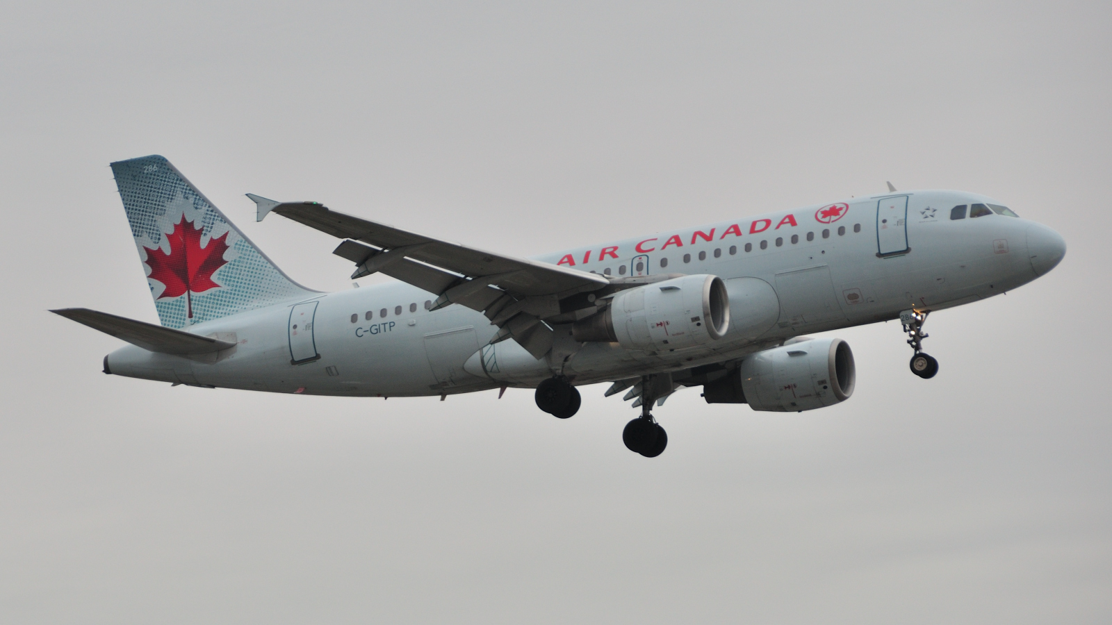 C-GITP · Airbus A319-112 · (YYZ / CYYZ)