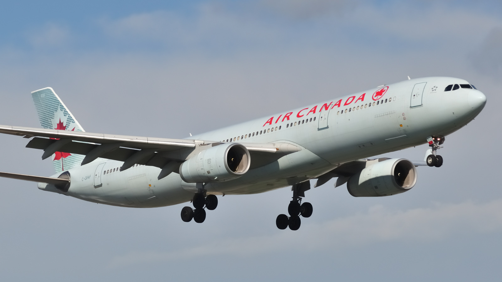 C-GFAF · Airbus A330-343 · (YUL / CYUL)