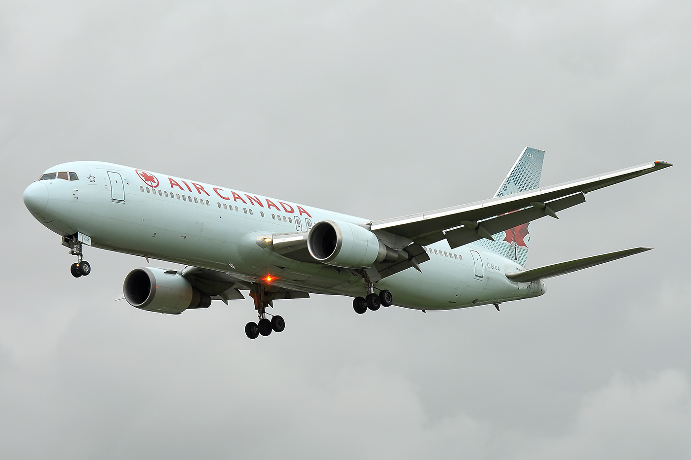 C-GLCA (cn 25120) Boeing 767-375ER