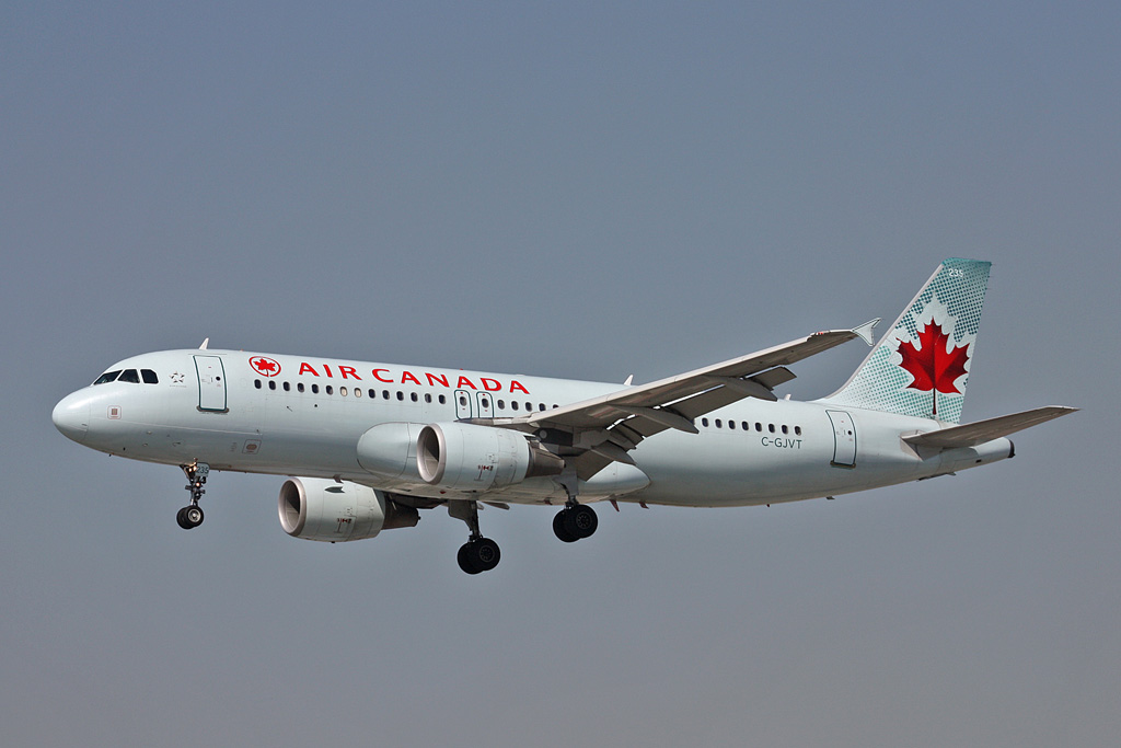 C-GJVT · Airbus A320-211 · (YYZ / CYYZ)