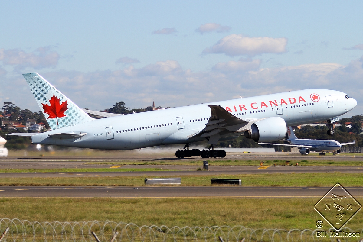 C-FIUF · Boeing 777-233/LR · (SYD / YSSY)