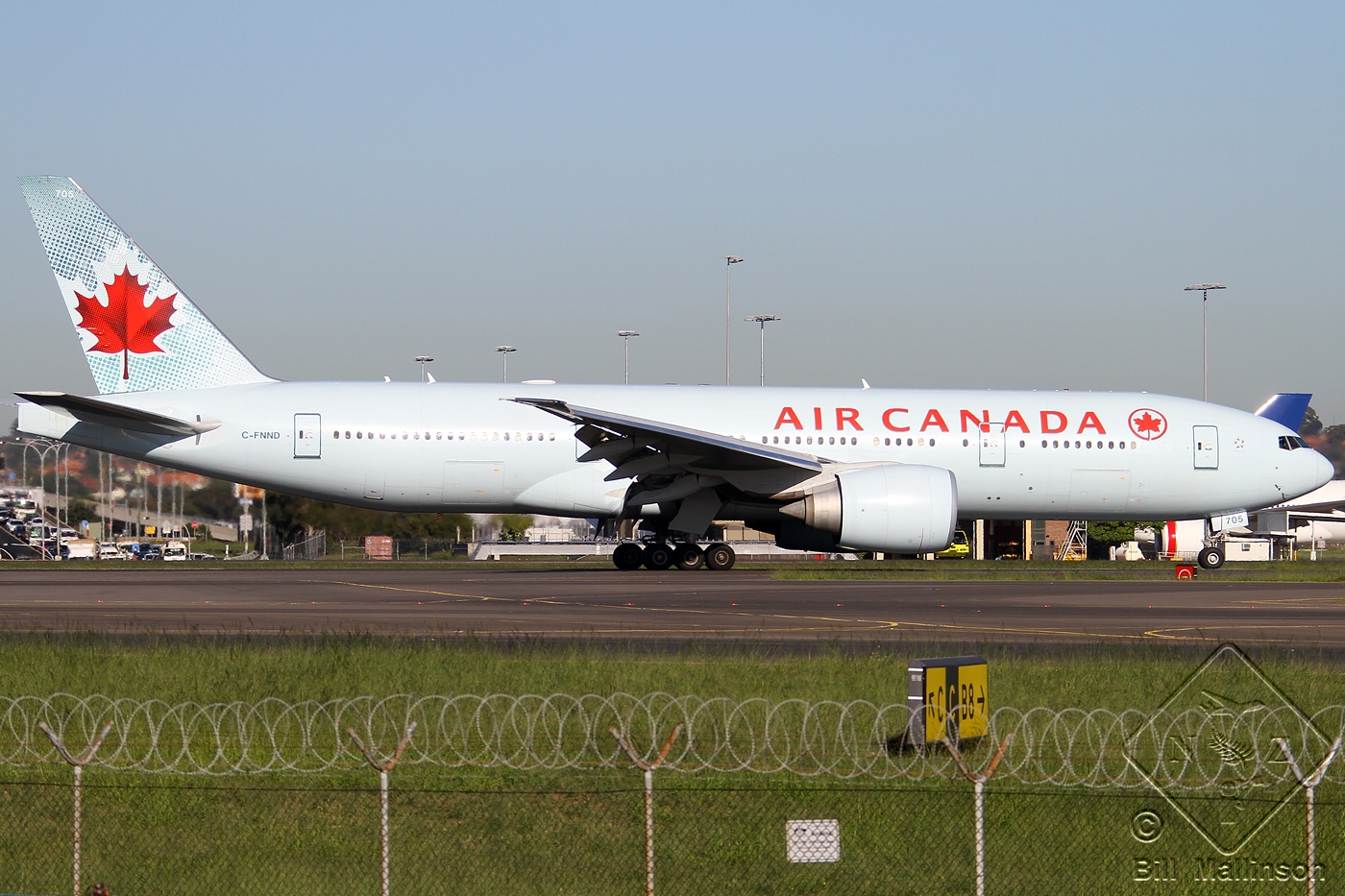 C-FNND · Boeing 777-233/LR · (SYD / YSSY)