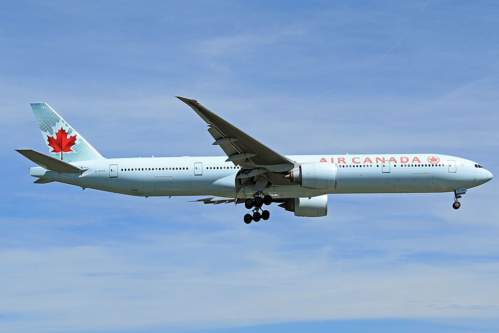 C-FIVR (35241) 2009 Boeing 777-333(ER)