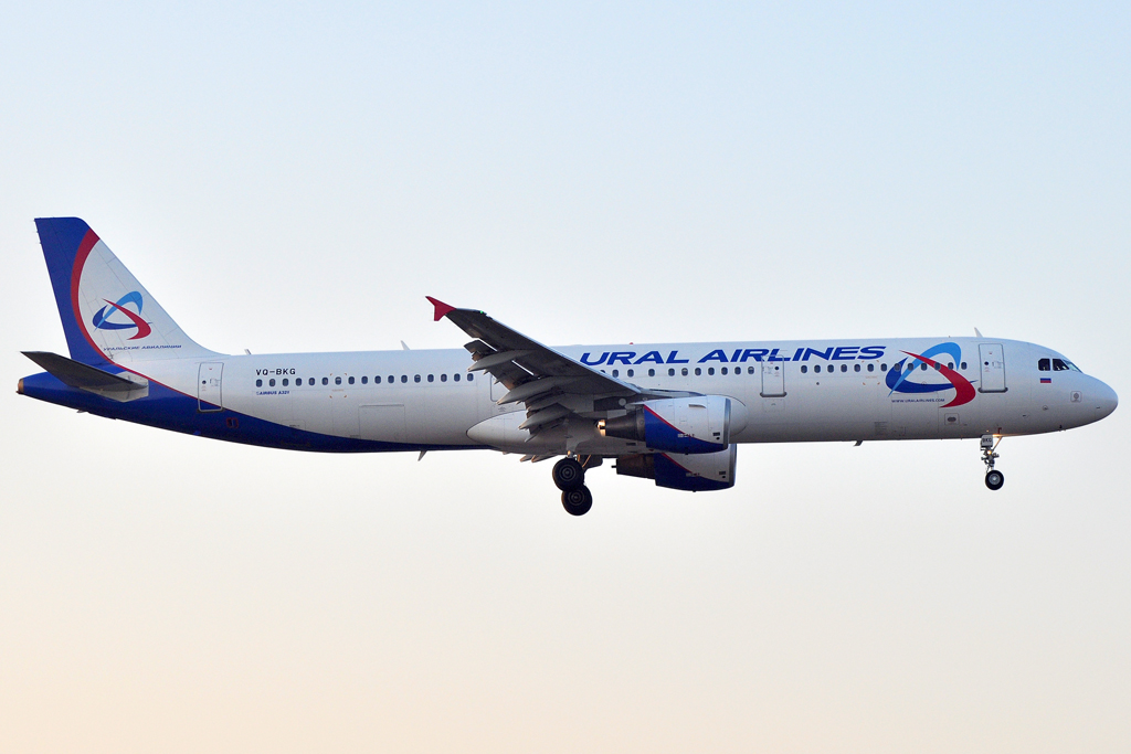 VQ-BKG (991) 1999 Airbus A321-211