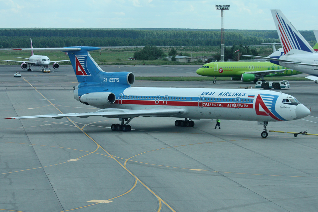 RA-85375 (79A375) Tupolev Tu-154B-2