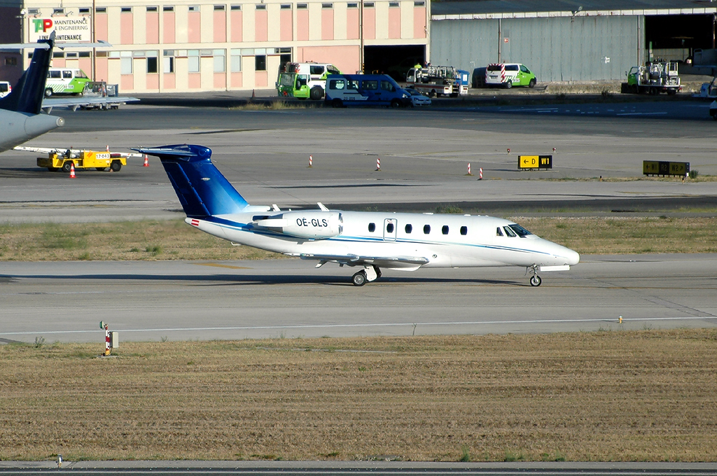 OE-GLS · Cessna 650 Citation VII · (LIS / LPPT)