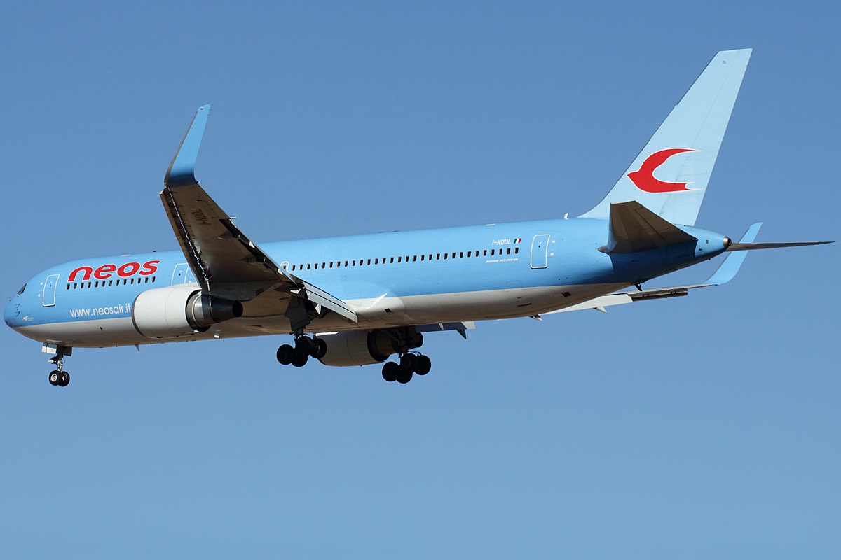 I-NDDL · Boeing 767-324(ER)(WL) · (LPA / GCLP)