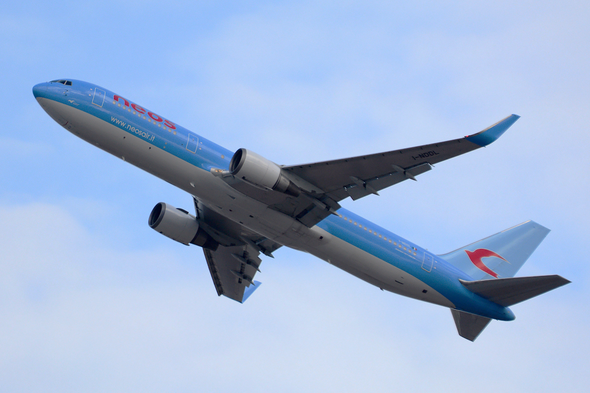I-NDDL · Boeing 767-324(ER)(WL) · (LPA / GCLP)