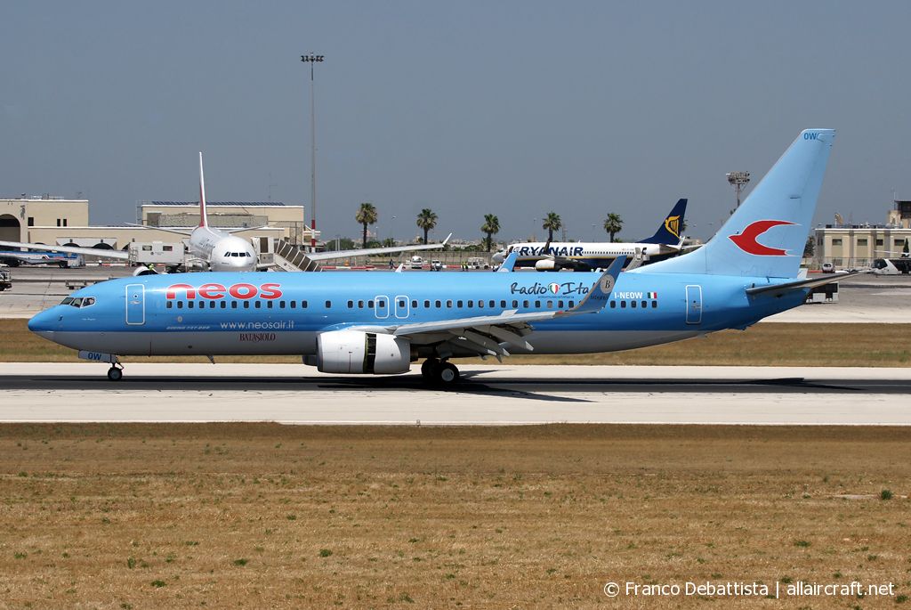 I-NEOW · Boeing 737-86N(WL) · (MLA / LMML)