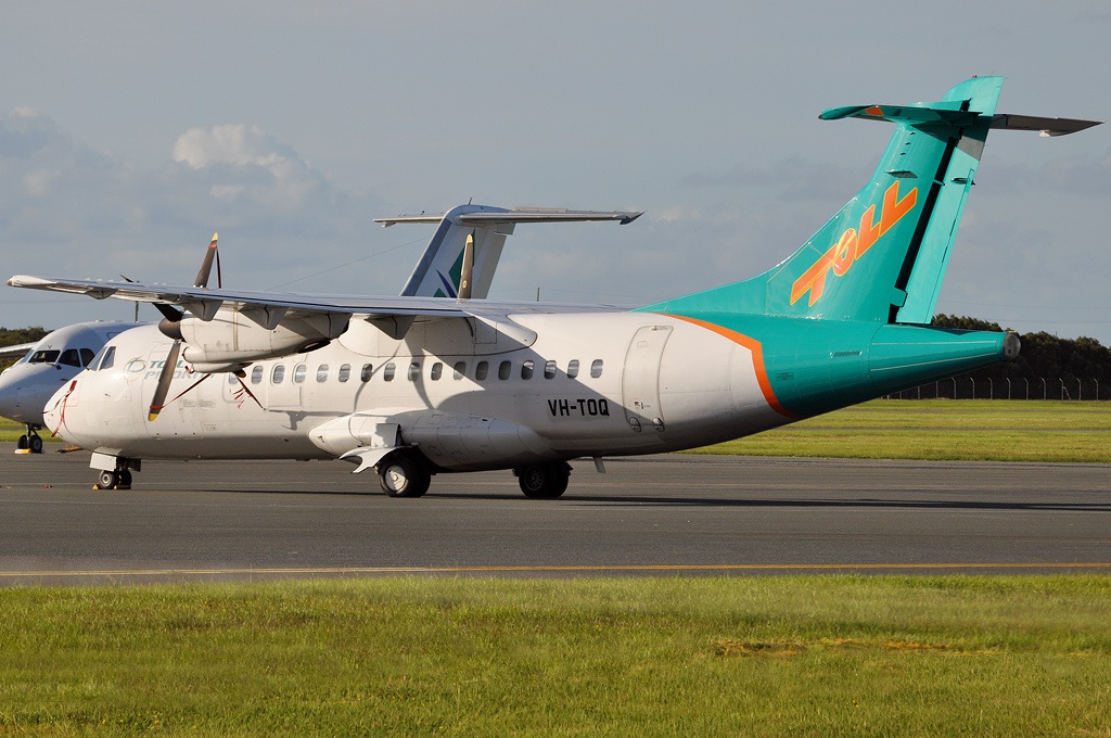 VH-TOQ · ATR-42-300(F) · (BNE / YBBN)