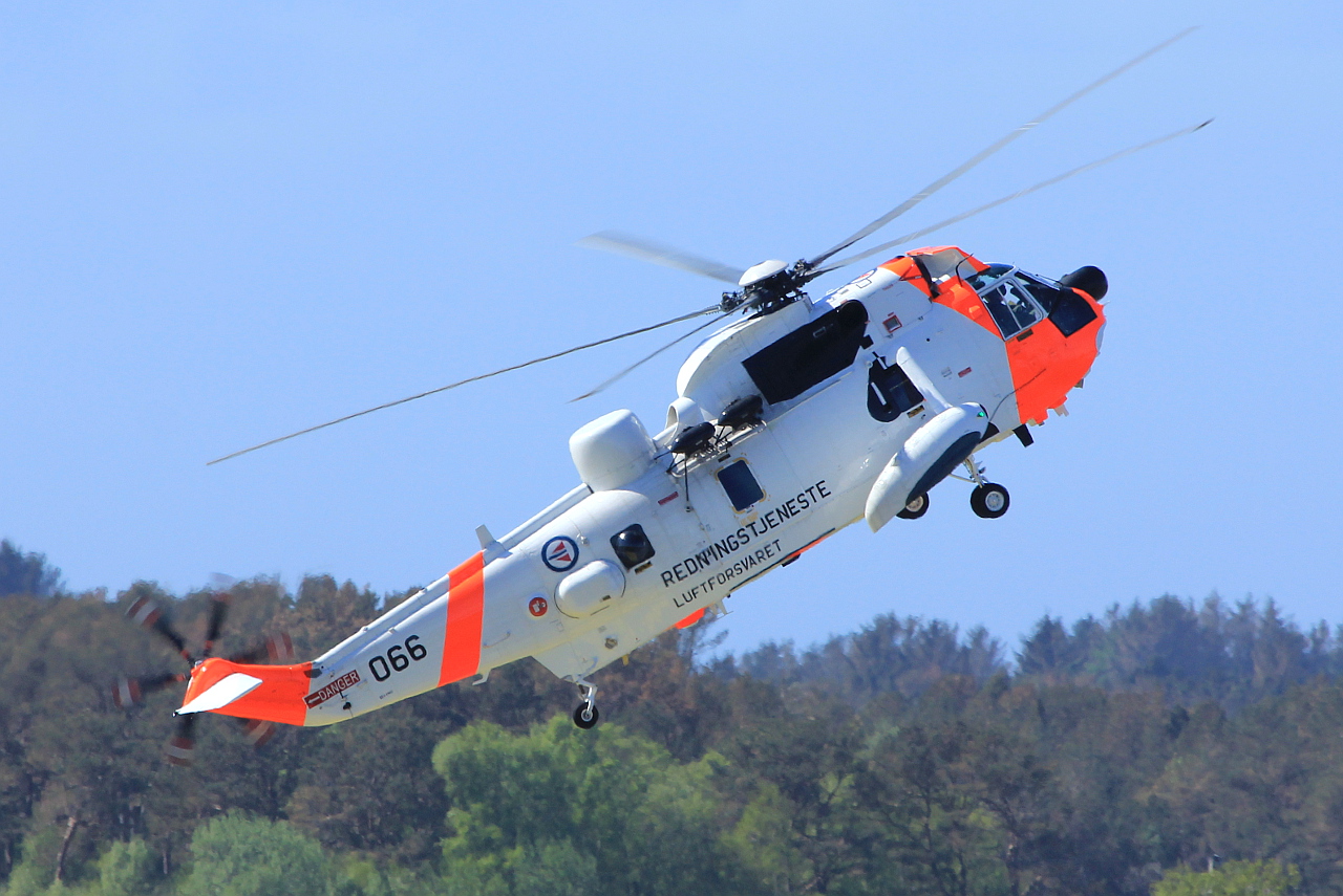 066 (WA748) 1972 Westland Sea King Mk43