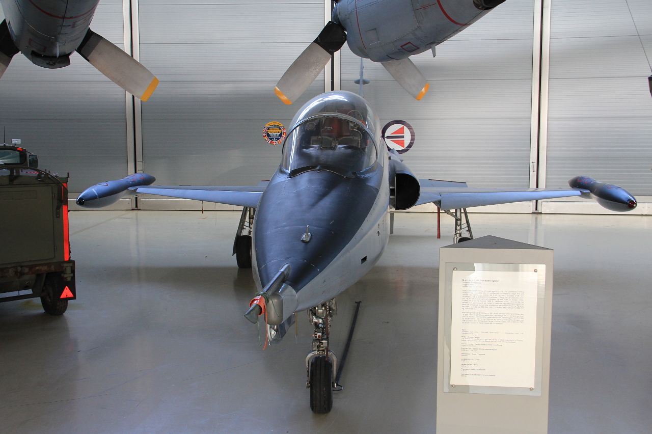 594, (cn N9003), Northrop F-5B Freedom Fighter