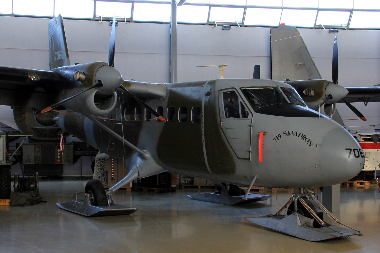 7062 (62) 1967 DeHavilland Canada DHC-6-100 Twin Otter
