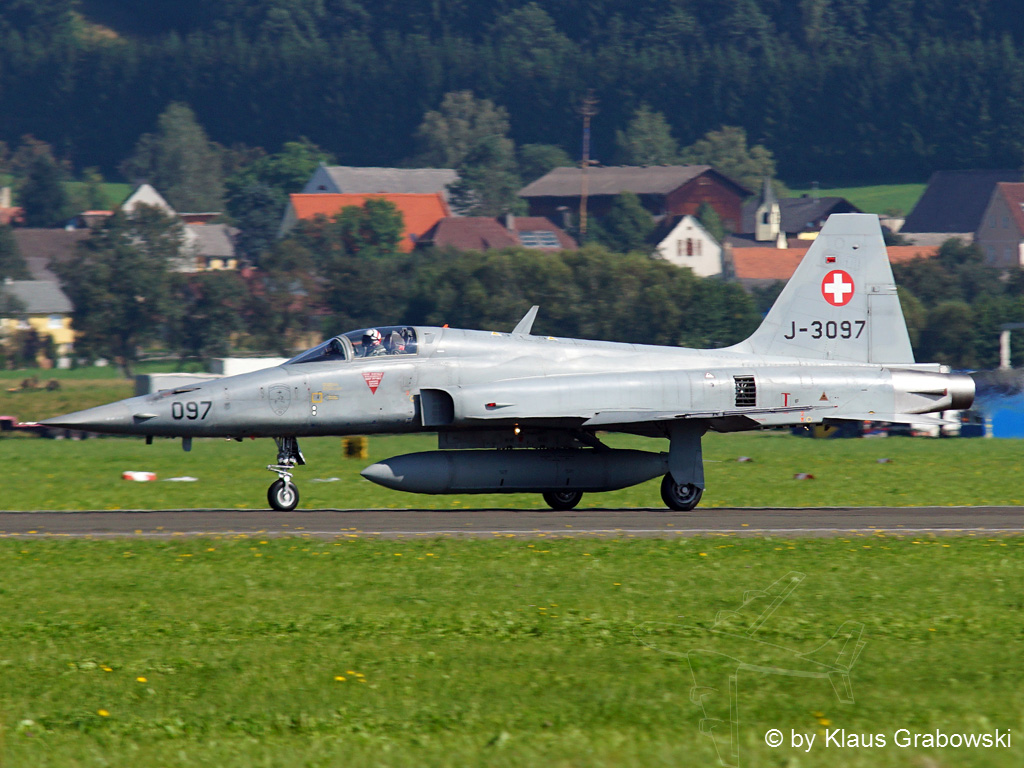J-3097 · Northrop F-5E Tiger II · (SZG / LOWS)