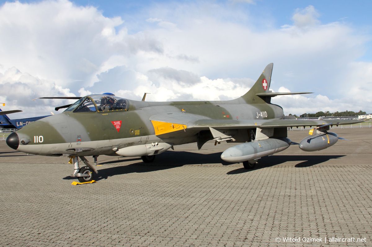J-4110 · Hawker Hunter F.58A · (SVG / ENZV)