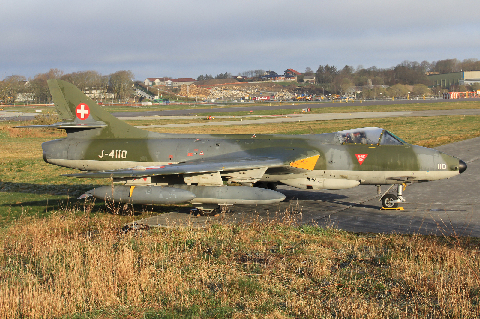 J-4110 (HABL-003079) 1972 Hawker Hunter F.58A