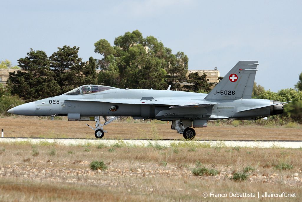 J-5026 (1375) 1999 McDonnell Douglas F/A-18C