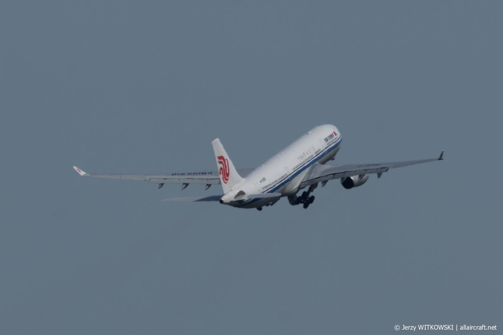 B-5918 (1396) 2013 Airbus A330-243