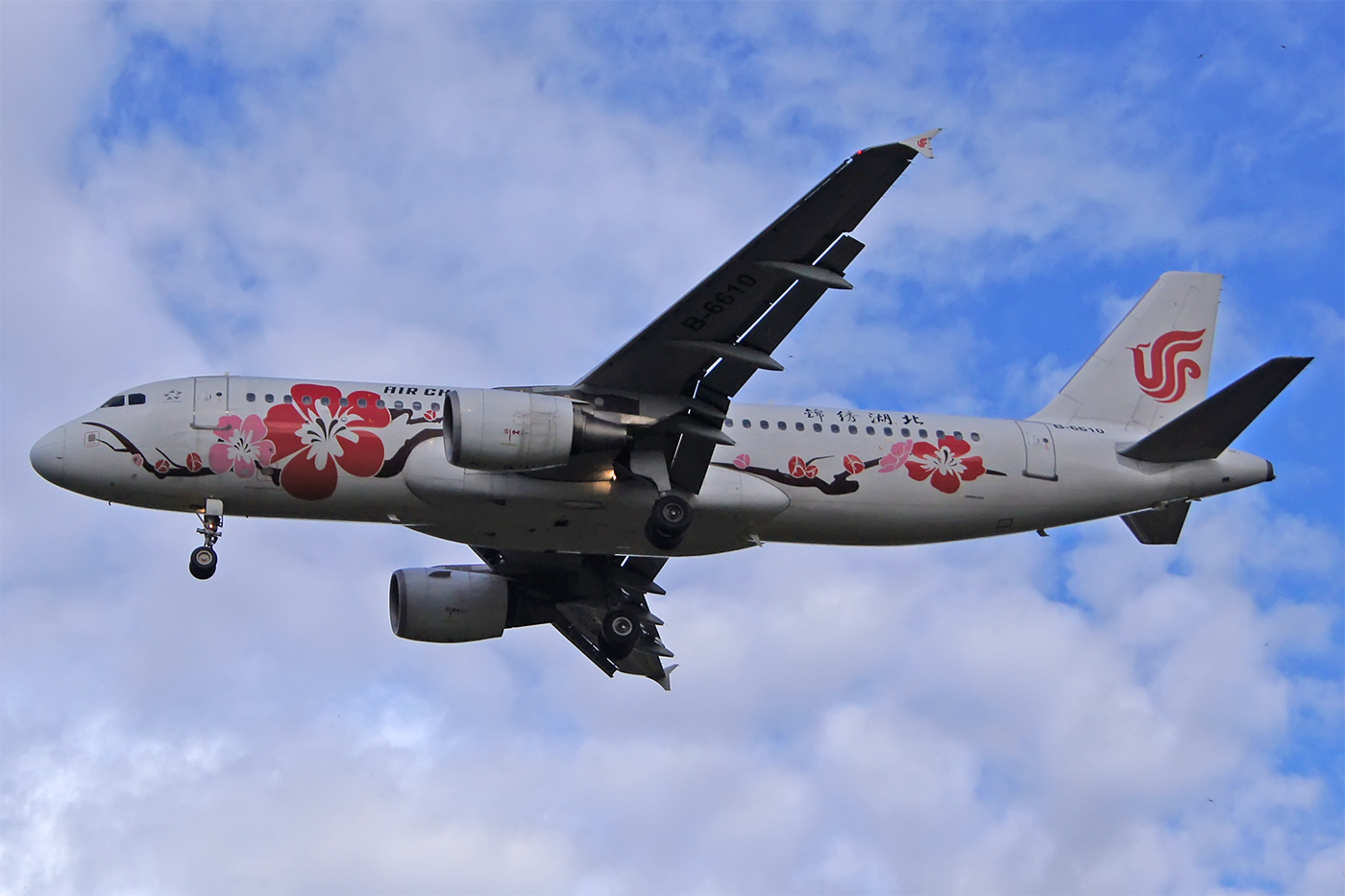 B-6610 · Airbus A320-214 · (CNX / VTCC)